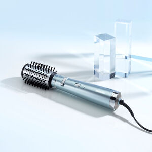 BaByliss Hydro-Fusion Air Styler, with arrow indicating direction of rotation